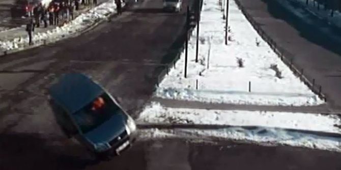 Erzurum’da Kar Yağışının Ardından Meydana Gelen Kazalar Mobese’ye Yansıdı