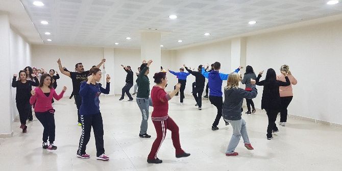 Vezirköprü’de Halk Oyunları Kursu Açıldı