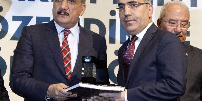 Yüreğir Belediyesi’ne Yapex’te ’Proje, Uygulama Ve Süreklilik’ Ödülü