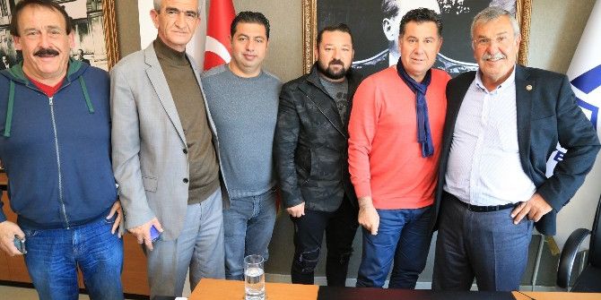 Başkan Kocadon, Misafirlerini Akyarlar’daki Makamında Ağırladı