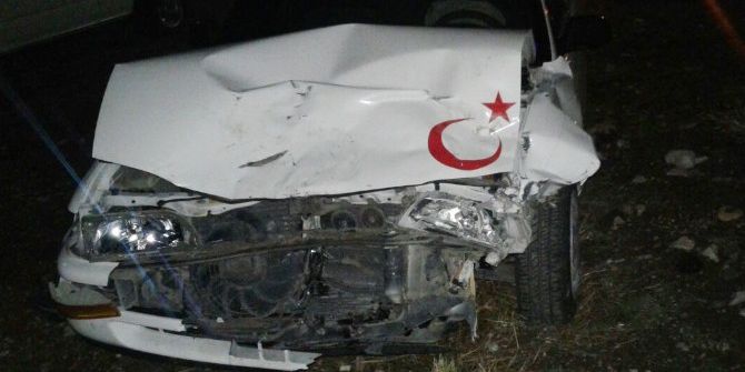 Gölbaşı’nda İki Otomobil Çarpıştı: 3 Yaralı