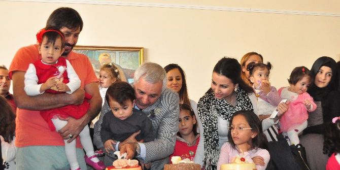 Prof. Dr. Satar: "Doğan Her 10 Bebekten Biri Prematüre"