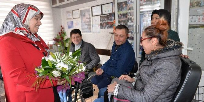 Münevver Nayir, Akülü Aracına Kavuşan Hava Özkul İle Görüştü