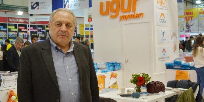 Kitap Fuarı’nda ’Uğur’ Rüzgârı