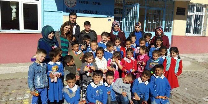 ‘Her Zaman Yanınızdayız Projesi’ Ekibi Öksüt Mahallesinde