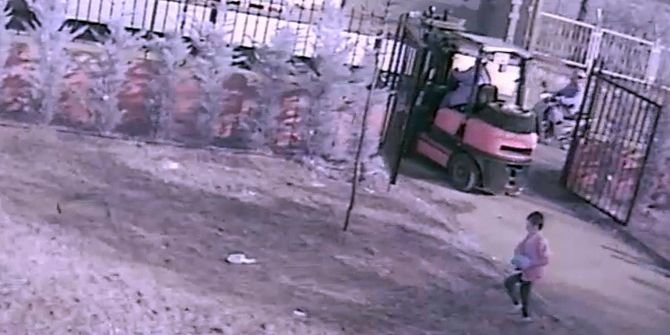 Okul Önündeki Kaza Dehşeti Kameraya Böyle Yansıdı...