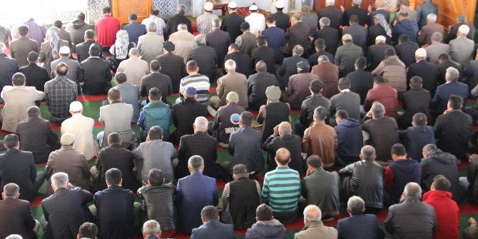 Şırnak’ta 8 Ay Sonra İlk Cuma Namazı Kılındı