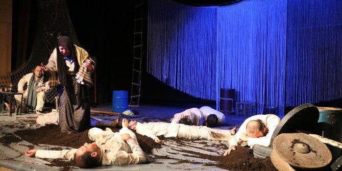 Karaman’da Sahnelenen “Ölümsüz” İsimli Tiyatro Duygulu Anlar Yaşattı