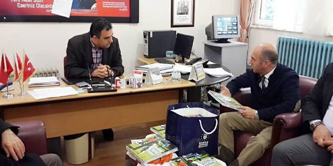 Ak Parti’den Okullara Kitap