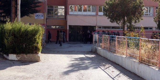 Lisede İntihar Girişimi