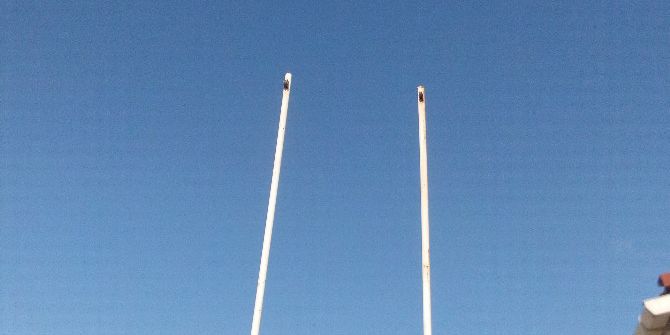 Pkk Yandaşlarından Bayrağa Ve Atatürk Büstüne Çirkin Saldırı