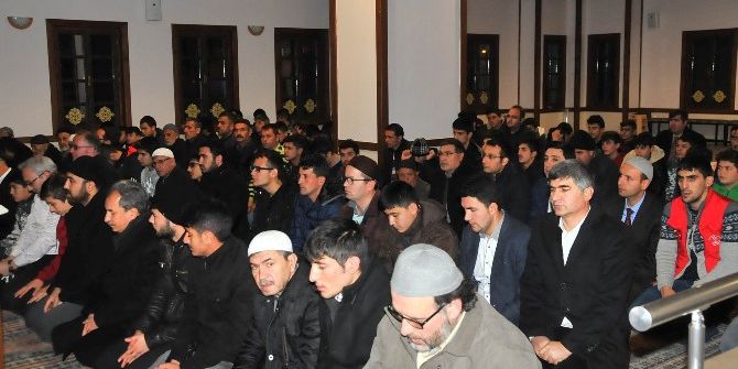 Akşehirli Gençler Sabah Namazında Buluştu