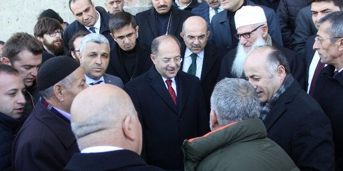 Bakan Akdağ’dan ’El Temizliği’ Uyarısı