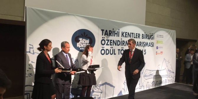 Akşehir Belediyesi’ne Tarihi Kentler Birliği Başarı Ödülü