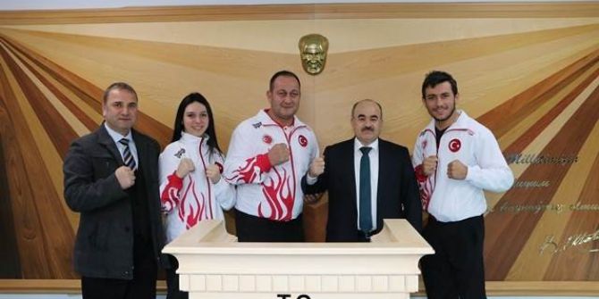 Vali Dağlı, Başarılı Sporcuları Ödüllendirdi