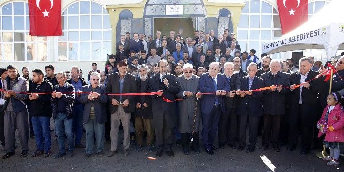 Mus’ab Bin Umeyr Camisi İbadete Açıldı