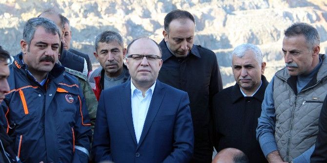 Siirt’te 5 İlden Kurtarma Ekipleri Aramaları Sürdürüyor