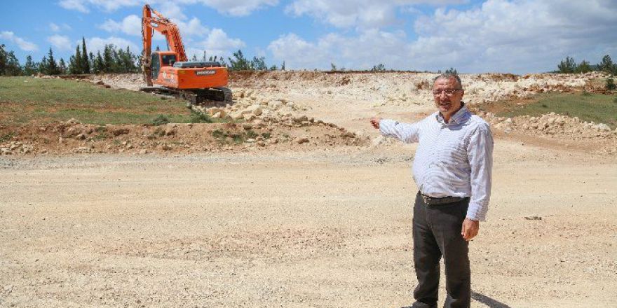 Beykent’te Uzay Çatılı Pazar Yeri İnşaatı Başladı