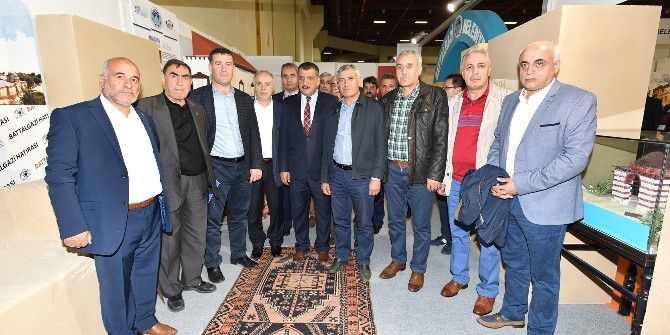 Yapex Fuarında Açılan Battalgazi Belediye Standı Yoğun İlgi Görüyor