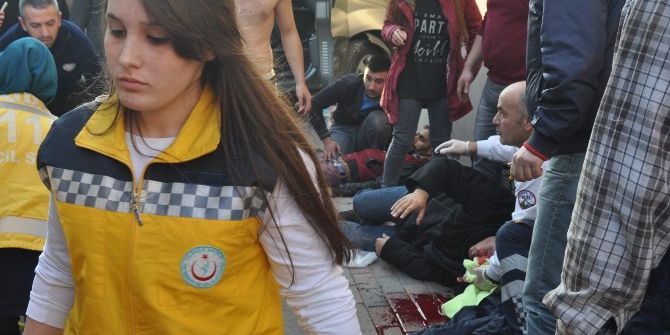 İki Kişinin Ağır Yaralandığı Minibüslerin Çarpışma Anı Kamerada