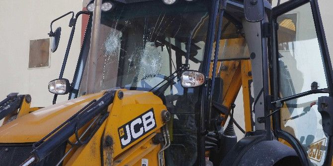 İzmir’de Düğün Salonu Yıkımında Taşlı Sopalı Saldırı: 5 Zabıta Yaralı