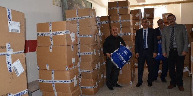 Vahap Küçük Darendeli Öğrencileri Unutmadı