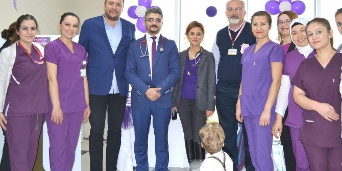 Uşak’ta Bebekler Ve Doktorları Buluştu