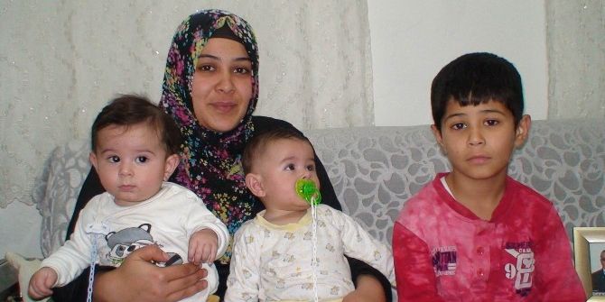 Üç Çocuğuyla Yeni Yasanın Çıkmasını Bekliyor