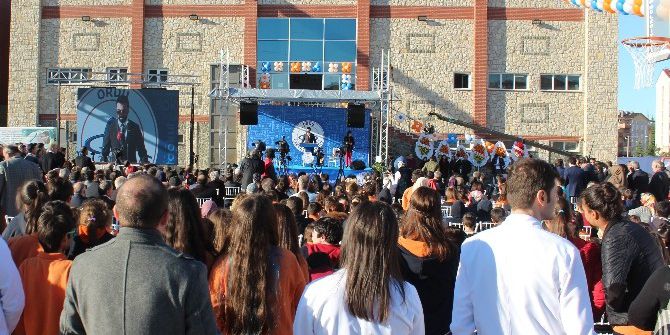 Başbakan Yardımcısı Kurtulmuş, Ömer Halisdemir Spor Kompleksi’nin Açılışını Yaptı