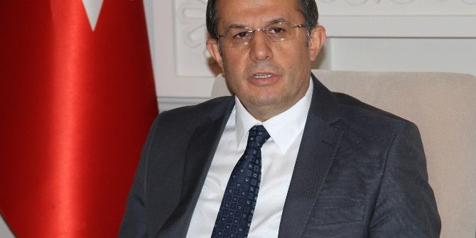 Van Büyükşehir Belediyesi Başkan Vekili Taşyapan, Daire Başkanlarıyla Toplantı Yaptı