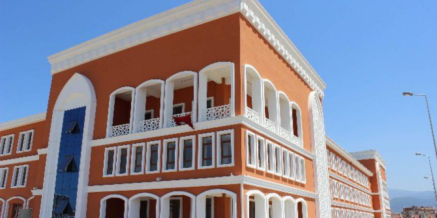 Murat Hüdavendigar İmam Hatip Lisesi 5 Kıtadan Öğrencilere Kapılarını Açıyor