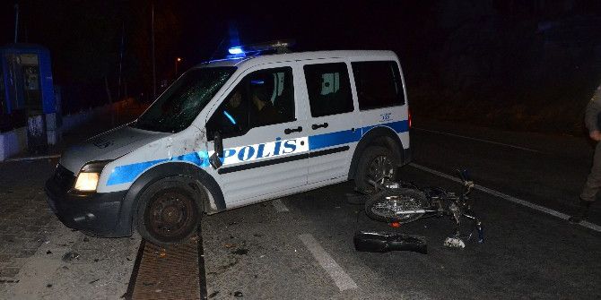 Motosiklet Polis Otosuna Çarptı :1 Ölü 1 Yaralı