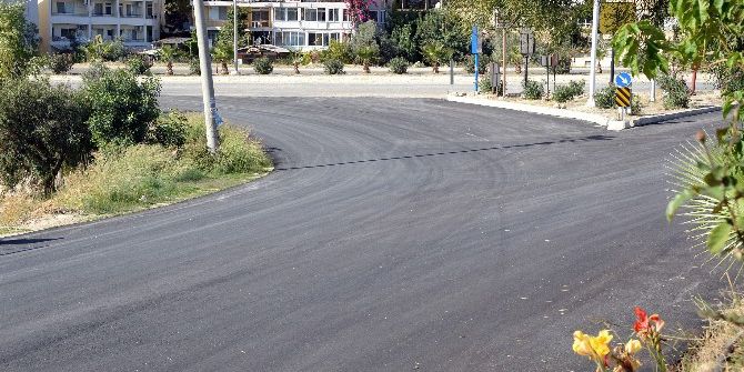 Büyükşehir Belediyesi, Yol Bakım Ve Asfalt Çalışmalarını Sürdürüyor