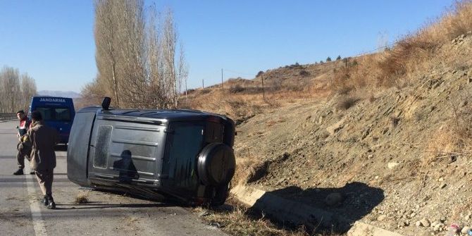 Sungurlu’da İki Araç Çarpıştı: 4 Yaralı