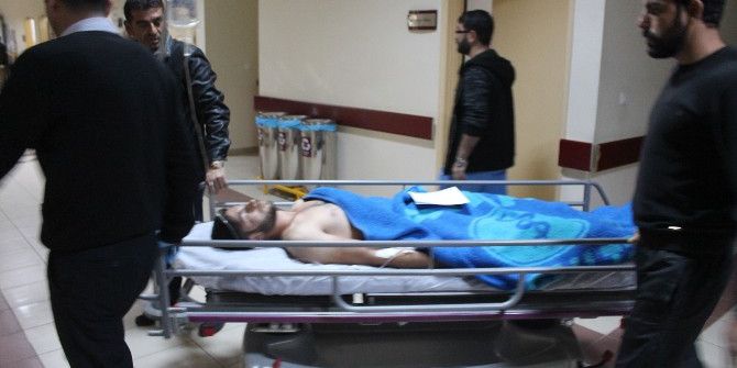 Tabancayı Temizlerken Kendini Yaraladı