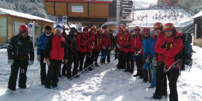 Büyükşehir Arama Ve Kurtarma Timinden Nefes Kesen Operasyon