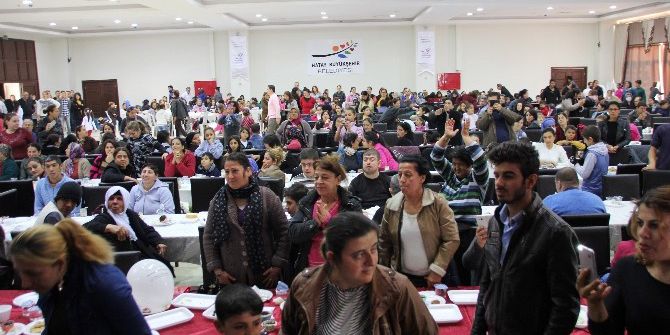 Hatay’da Yardıma Muhtaç 600 Kişiye Kahvaltı Verildi