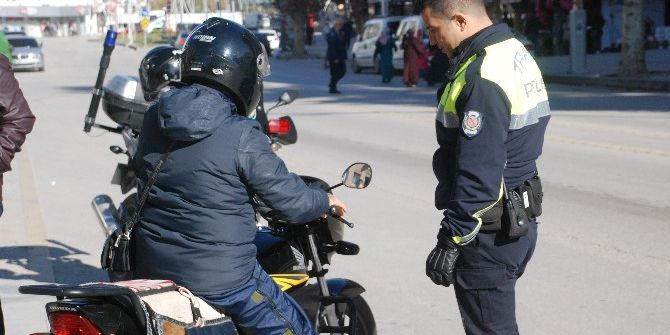 Tokat’ta Motosiklet Sürücülerine Yönelik Uygulamalar Sıklaştırıldı