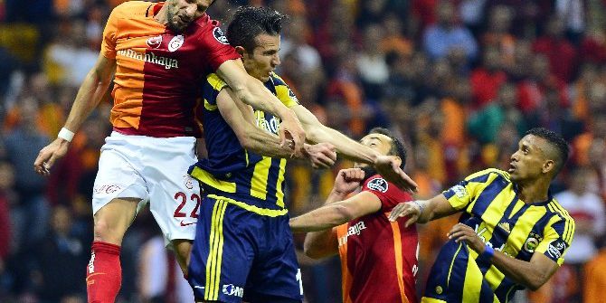Kadıköy’de Fenerbahçe’nin Bileği Bükülmüyor
