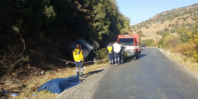 84 Yaşındaki Sürücü Kullandığı Aracın Altında Can Verdi