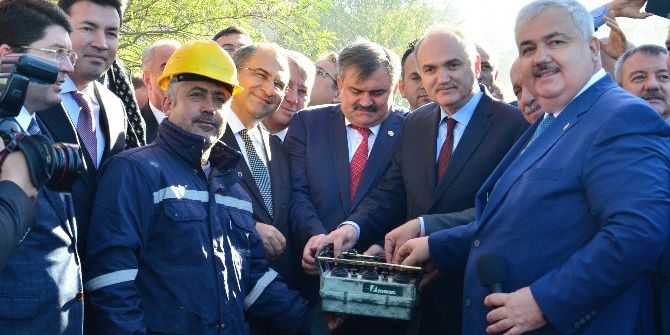 Bakan Özlü, Filyos Belediyesi’nin Hizmet Binası Temel Atma Törenine Katıldı