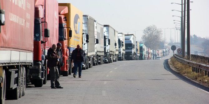 Kapıkule’de İndirimli ‘Mazot’ Bitti, Tır Geçişleri Durdu