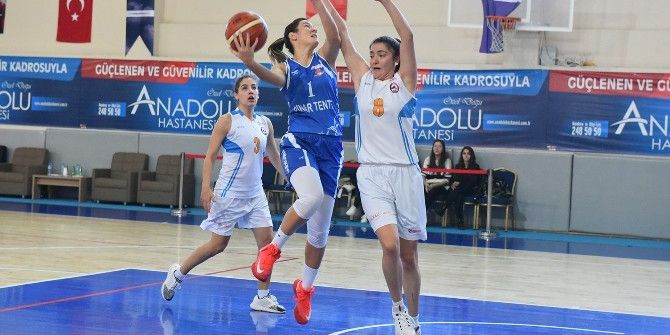 Bornova Becker Spor’dan Farklı Galibiyet