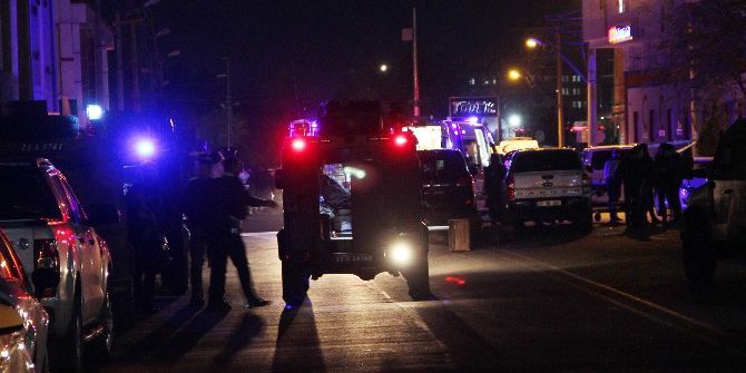 Diyarbakır’da Polise Saldırı: 1 Polis Yaralı
