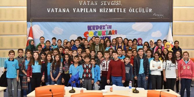 Kepez Belediyesi’nden Okullara Satranç Sınıfı