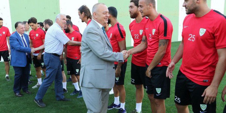 Manisa Büyükşehir Belediyespor Sahaya İndi