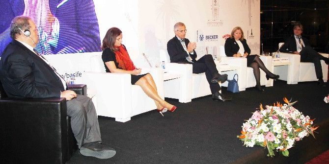 İş Zirvesinin Ana Gündemi Aile Şirketleri