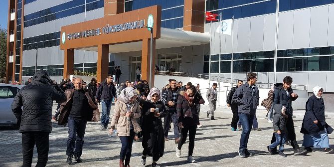 Kpss Ortaöğretim Oturumu Tatvan’da Sona Erdi