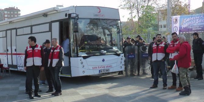 Kartal’da Miting Alanına Girişler Başladı