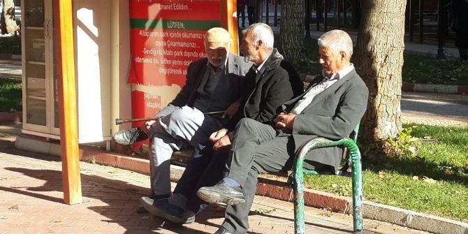 Güneşli Havayı Gören Parklara Koştu